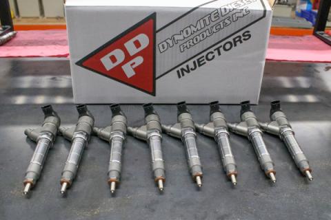 Chevy Duramax 04.5-05 LLY Brand New 200% Over Injector Set (SAC Nozzles) Dynomite Diesel