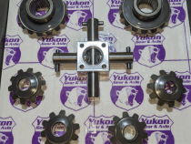 Standard Open Spider Gear Kit Ford 9 Inch 28 Spline 4-Pinion Design 9 Inch Ford 4-Pinion 28 Spline Std Yukon Gear